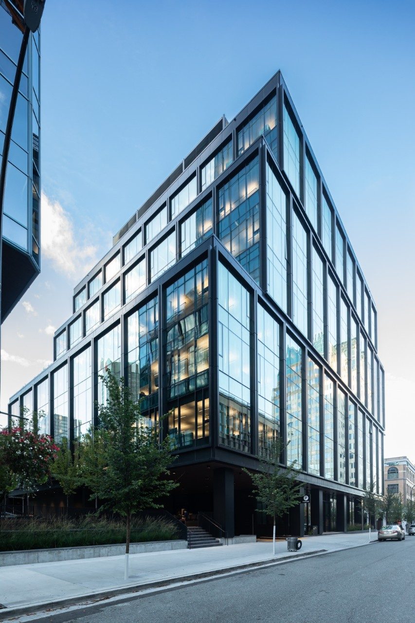 402 Dunsmuir