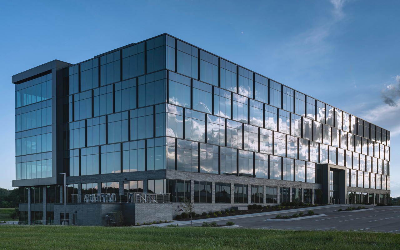BROOKFIELD OFFICE BUILDING PARKWAY